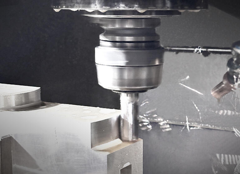 CNC立式综合加工机